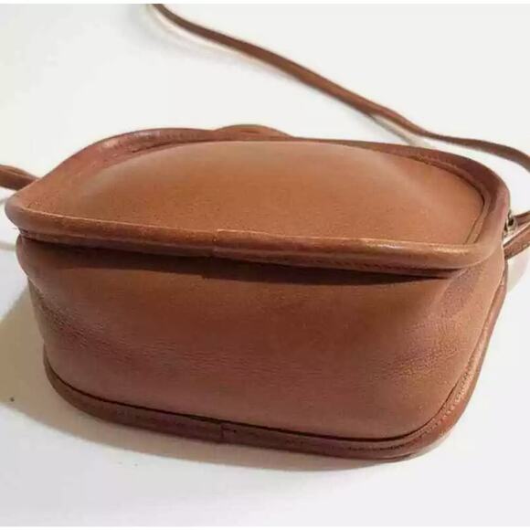 Sold/Coach Hadley 9935 British Tan Crossbody Bag - Picture 9 of 9